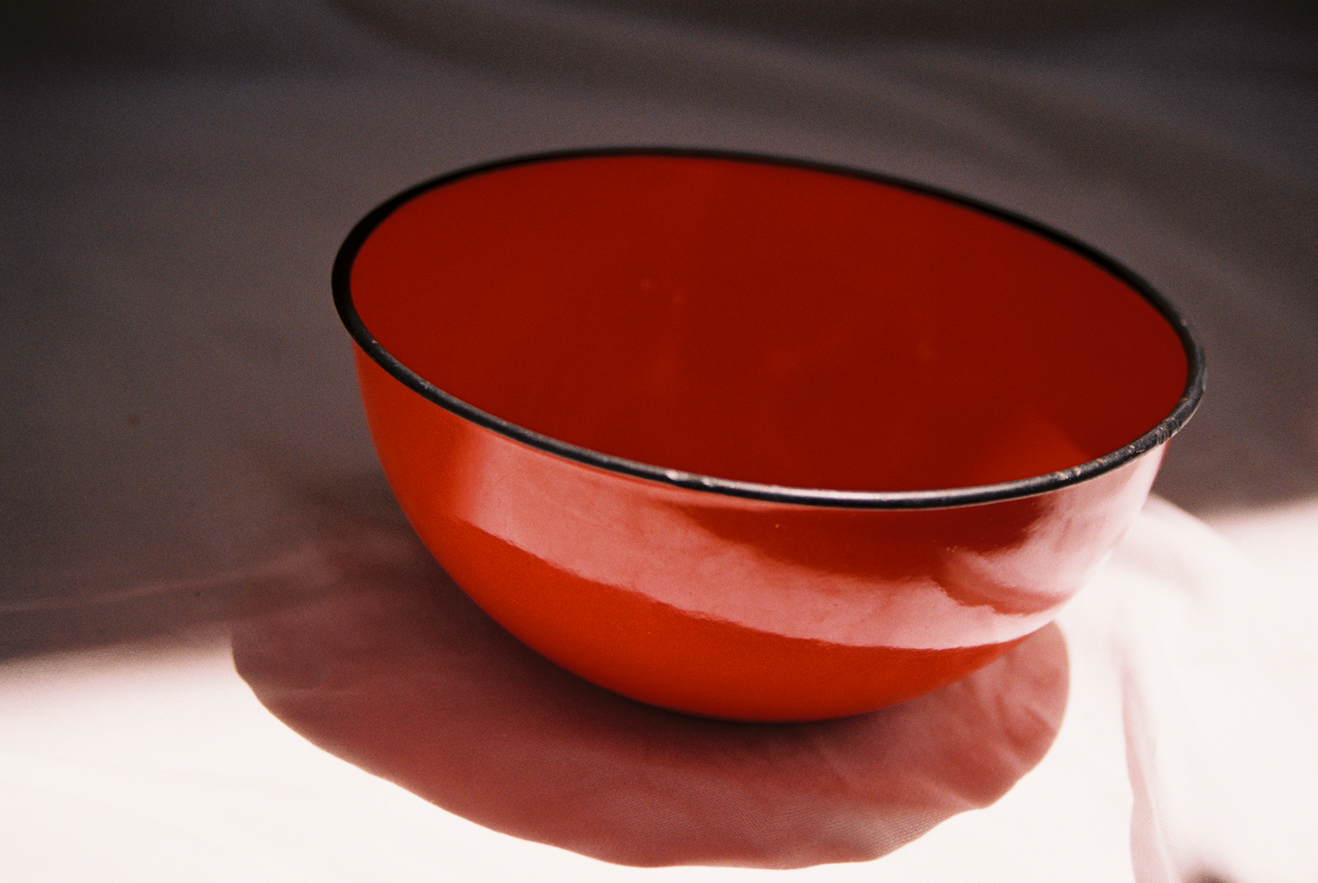 farmhouse red enamel bowl